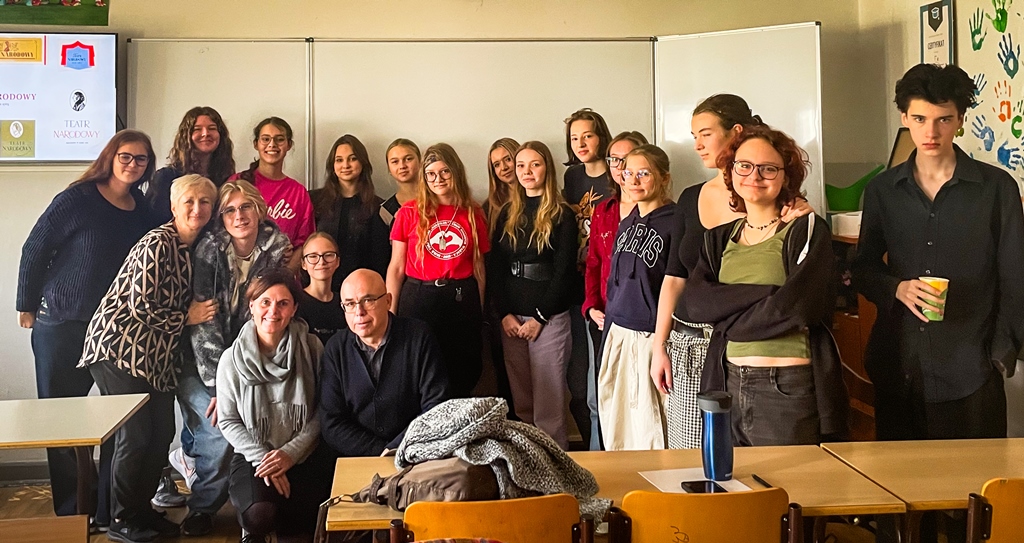 Projekt edukacyjny „Klasa TN. Drugi dzwonek”: uczennice i uczniowie LXIV Liceum Ogólnokształcącego im. St. I. Witkiewicza „Witkacego”. Fot. Elżbieta Szymborska